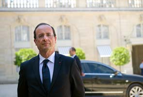 France slips into recession in new woe for Hollande