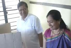 Brisk, enthusiastic polling marks Karnataka election