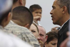 Barack Obama visits Oklahoma after tornado, meets victims