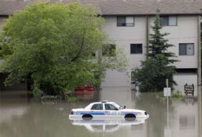 Canada: Three die in floods, 75,000 homeless 