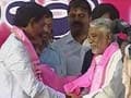 Congress tries to minimise impact of Telangana leaders' exit