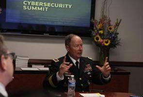 With troops and techies, US prepares for cyber warfare