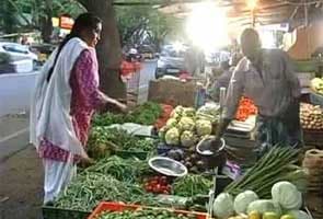 After the big idli hit, Jayalalithaa offers veggies, mineral water