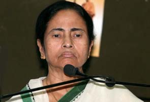 Mamata Banerjee keeps door ajar for Congress