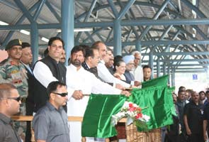 PM, Sonia Gandhi inaugurate first rail link to Kashmir valley