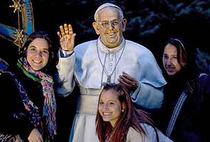Statue of Pope Francis installed at Argentina cathedral