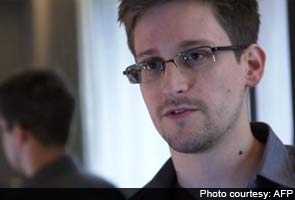 Surveillance discloser leaves Hong Kong hotel