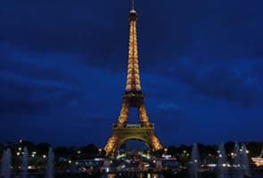 Eiffel tower evacuated after latest suicide bid