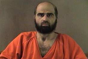 Fort Hood shooting suspect to defend himself at trial