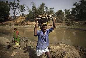 India's poorest survive on Rs 17 a day: survey