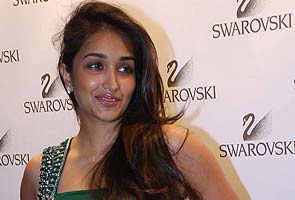 Jiah Khan commits suicide, friend Suraj Pancholi questioned for three hours