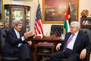 US Secretary of State John Kerry pushes effort to restart peace talks in Middle East