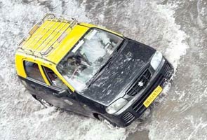 Mumbai rain puts 12,000 taxis out of action