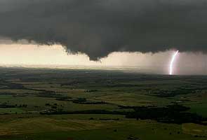 Oklahoma struck by tornado again; five dead 