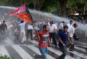 BJP activists detained as they try to march to Chief Minister Sheila Dikshit's residence