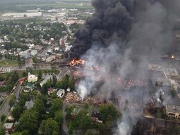 Train carrying crude oil derails in Quebec, causes several explosions Train carrying crude oil derails in Quebec, causes several explosions