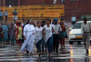 Heavy rains in Delhi cause traffic chaos