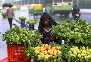 Rain disrupts Delhi, causes water-logging