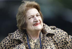 Helen Thomas, pioneering journalist, dies at 92 