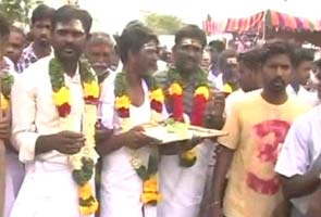 Tamil Nadu: Dalit man Ilavarasan laid to rest, family plans memorial