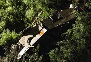 At least 37 dead after tour bus plunges into ravine in Italy