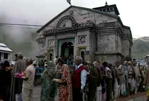 Huge cracks in Kedarnath temple, but sanctum sanctorum safe