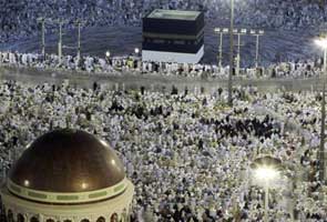 Virus fears, Mecca work downsizes Saudi hajj pilgrimage