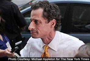 Anthony Weiner admits to more lewd exchanges but denies an addiction