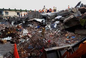 Mumbai building collapse: death toll climbs to six