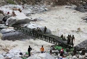 Uttarakhand: Revenue official stays back to help after leading his group to safety