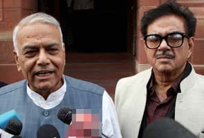 Stop praising Nitish Kumar, Yashwant Sinha tells Shatrughan Sinha