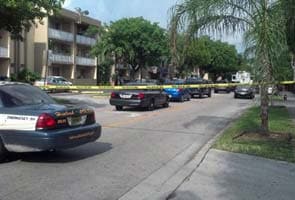 Seven dead in Florida apartment shootout 
