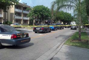 Seven dead in Florida apartment shootout 