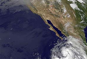 Hurricane Dalila drifting southwestward in Pacific 