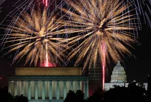 US enjoys July 4 parades, picnics under watchful eyes of police