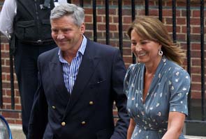 Kate Middleton's parents visit hospital to meet Royal baby