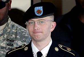 US soldier Bradley Manning called 'traitor' by prosecutors in WikiLeaks trial