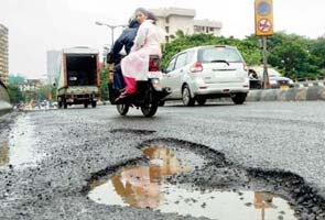 Potholes everywhere, but Maharashtra government defends road work