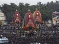 Priests ban foreigners from climbing Puri chariots