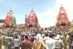 Puri Rath Yatra begins amid tight security