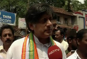 Shashi Tharoor discharged in national anthem case