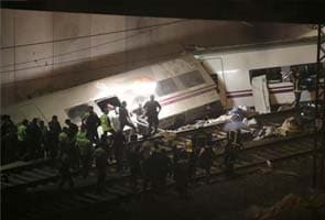 At least 60 killed, more than a hundred injured, after train derails in Spain