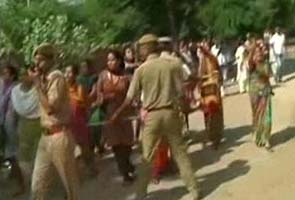 Asaram Bapu missing; police evacuate ashram where his supporters clashed with media