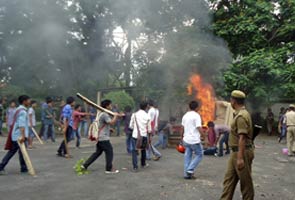 Amid protests in Assam, Chief Minister Tarun Gogoi meets PM to discuss demands for separate states