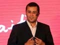 Novelist Chetan Bhagat attacked for tweet on rape and rupee