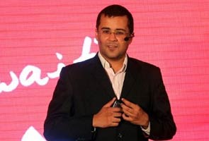 Novelist Chetan Bhagat attacked for tweet on rape and rupee