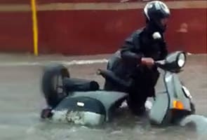 Delhi, Kolkata rained out, leading to waterlogging and traffic jams 