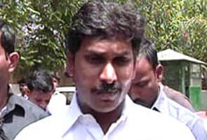Jagan Mohan Reddy, on a fast against Telangana, moved to hospital