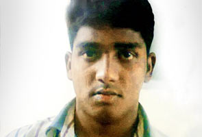 Mumbai gang-rape: Cop who 'alerted' rapist called him often