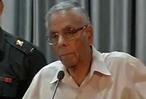 West Bengal Governor MK Narayanan blames Telangana issue for Gorkhaland agitation